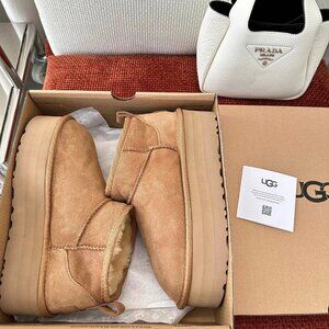 UGG Women’s Classic Ultra Mini Platform- Chestnut